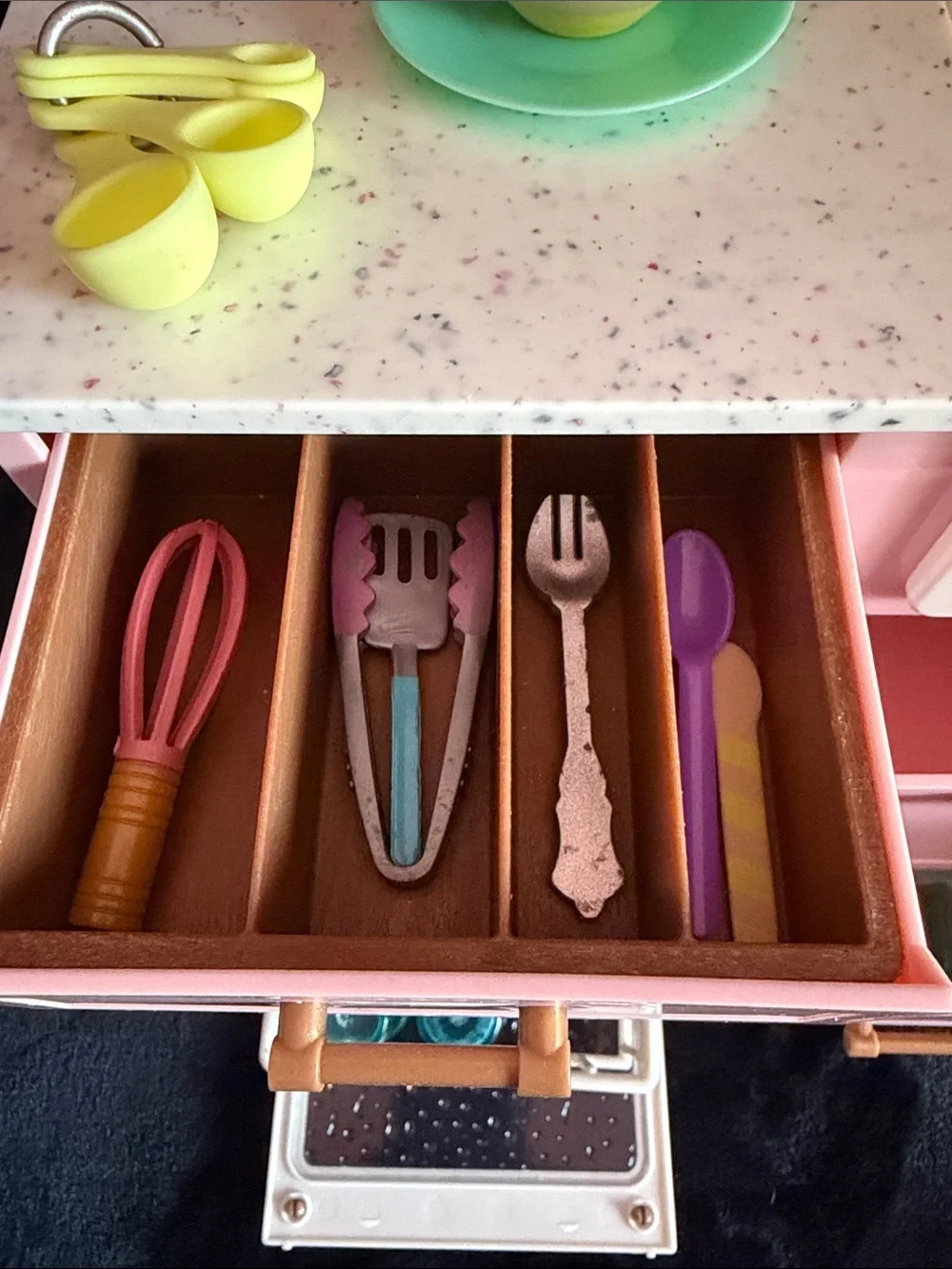 Our Generation Kitchen Cooking Island Playset Sink  Dishwasher for 18” Dolls
